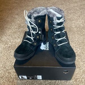 NIB SOREL JOAN EXPLORER BOOTS size 7.5